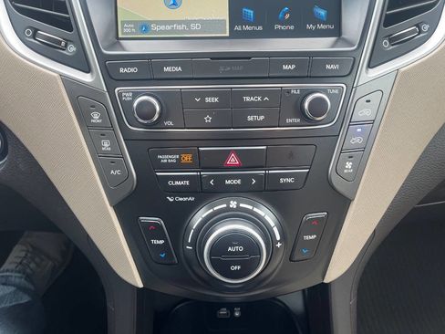 Used 2019 Hyundai Santa Fe XL image 22