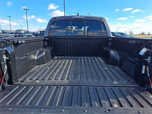 Used 2021 Toyota Tacoma SR image 28