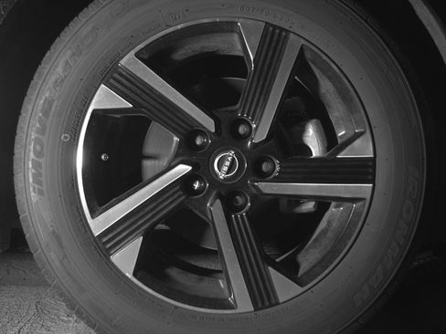 Used 2024 Nissan Sentra SV image 13