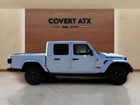 New 2026 Jeep Gladiator Sport image 6