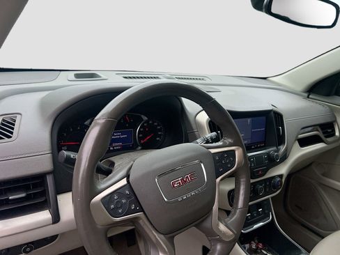 Used 2020 GMC Terrain Denali w/ Denali Premium Package FWD image 9