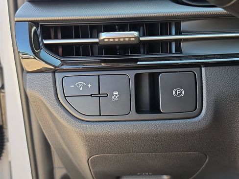 New 2026 Kia Sportage LX FWD image 27