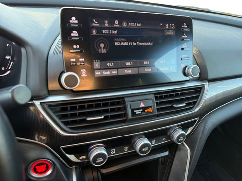 Used 2018 Honda Accord Sport image 12