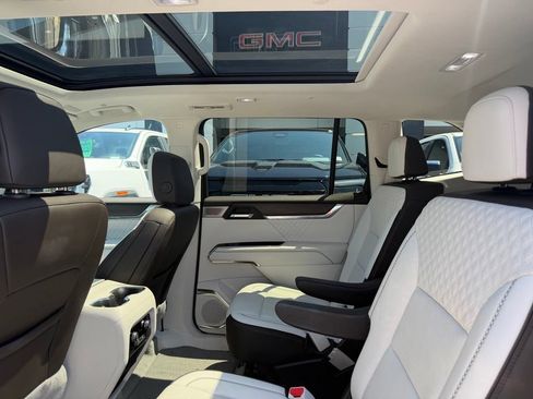 Used 2024 GMC Acadia Denali w/ Super Cruise Package FWD image 20