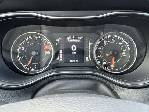Used 2020 Jeep Cherokee Latitude AWD/4WD image 19