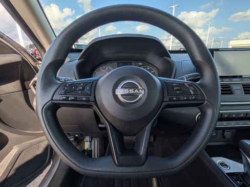 Used 2024 Nissan Altima 2.5 S image 17