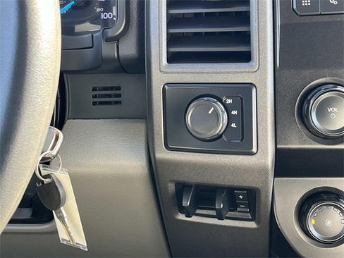 Used 2022 Ford F350 XL w/ Power Equipment Group image 18