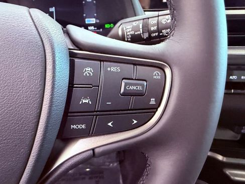 Certified 2025 Lexus UX 300h FWD w/ Accessory Package (Z1) image 21