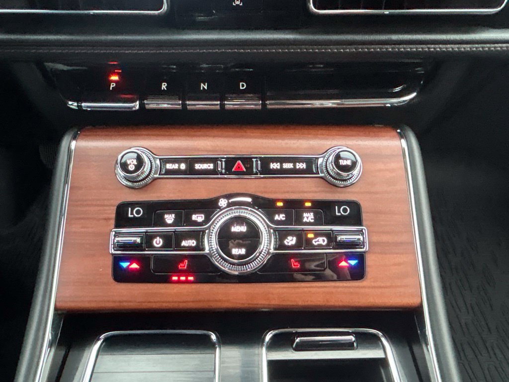 Certified 2020 Lincoln Aviator Reserve AWD/4WD image 23