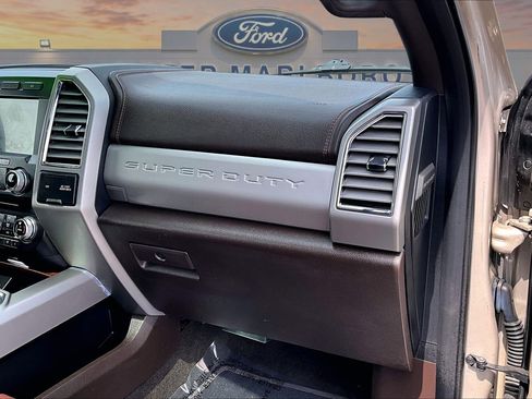 Used 2018 Ford F350 King Ranch w/ King Ranch Ultimate Package AWD/4WD image 17