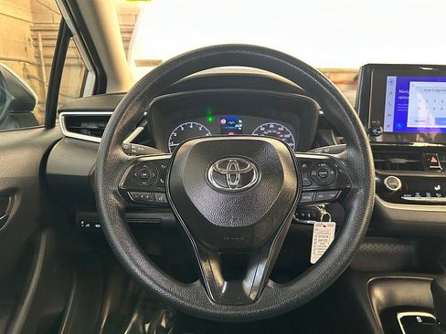 Used 2024 Toyota Corolla LE image 21