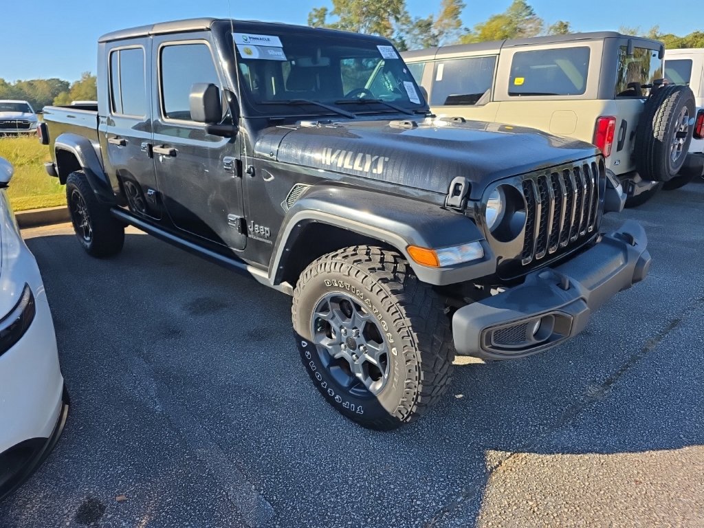 Used 2023 Jeep Gladiator Sport AWD/4WD image 12