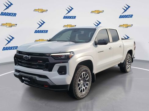 Used 2025 Chevrolet Colorado Z71 w/ Technology Package image 1
