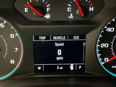 Used 2023 Chevrolet Traverse LS FWD image 12