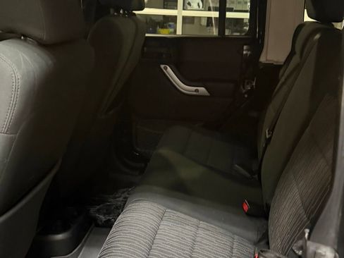 Used 2012 Jeep Wrangler Unlimited Sahara w/ Dual Top Group image 7