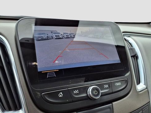 Used 2019 Chevrolet Malibu Premier w/ Sun and Wheel Package image 14