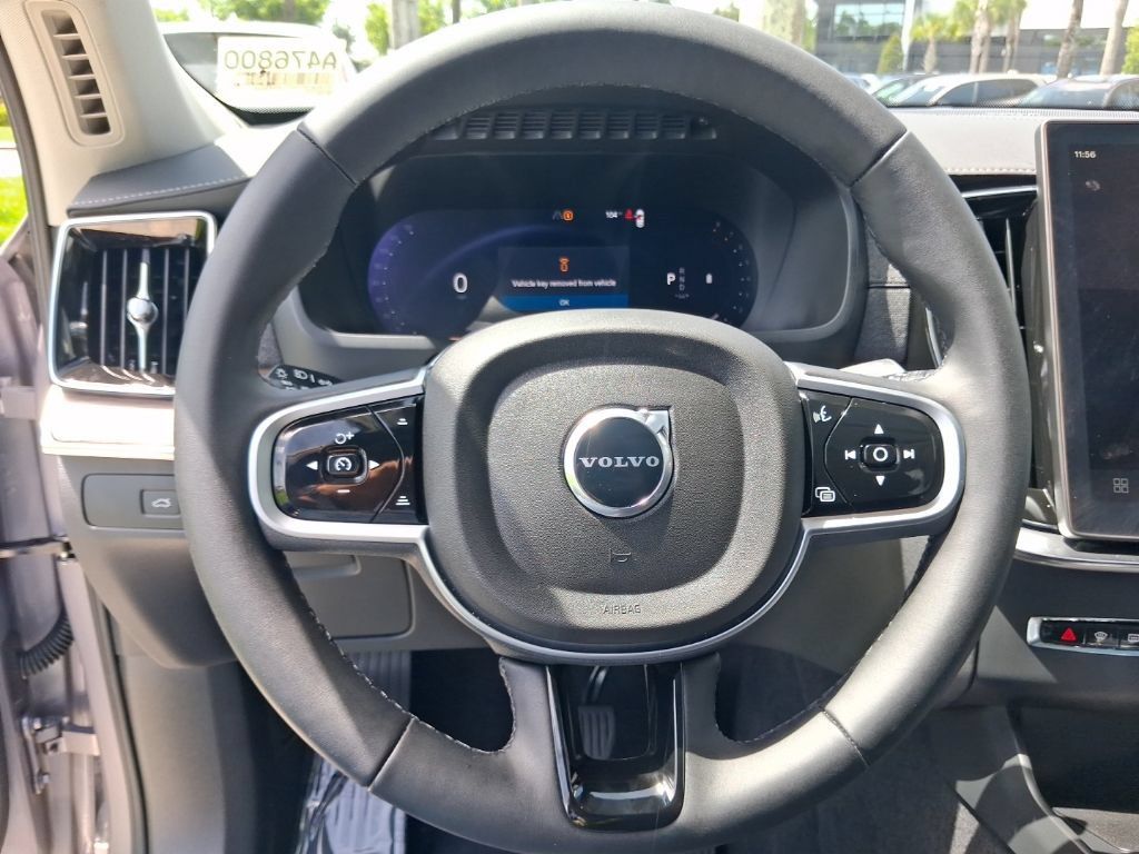 Certified 2026 Volvo XC90 B6 Plus AWD/4WD image 17