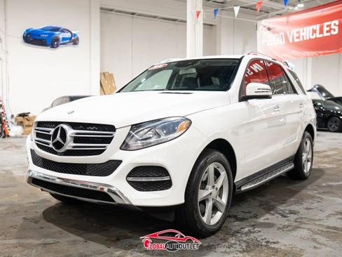 Used 2016 Mercedes-Benz GLE 350 w/ Premium Package image 3