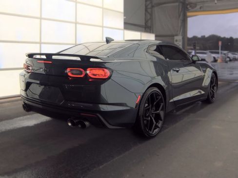 Used 2019 Chevrolet Camaro SS RWD image 3