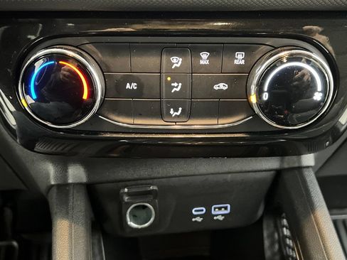 Used 2025 Chevrolet TrailBlazer LT AWD/4WD image 53