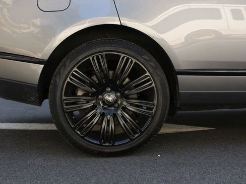 Used 2021 Land Rover Range Rover Westminster Edition image 5