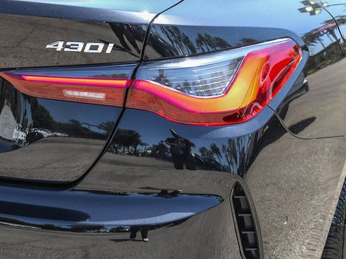 Certified 2022 BMW 430i w/ M Sport Package RWD image 7