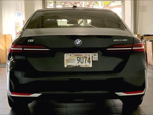 Used 2024 BMW i5 eDrive40i w/ M Sport Package RWD image 4