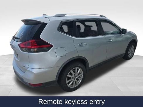 Used 2018 Nissan Rogue SV image 9