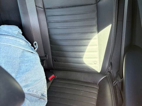 Used 2012 Dodge Challenger SXT Plus image 8