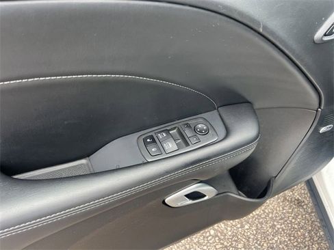 Used 2022 Dodge Challenger R/T w/ T/A Package image 16