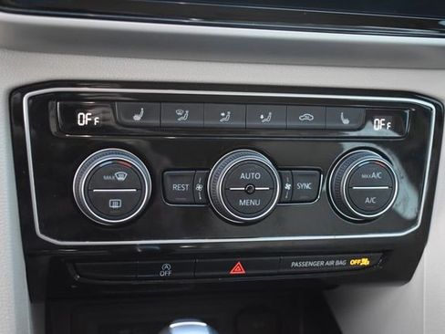 Used 2022 Volkswagen Atlas SE image 27