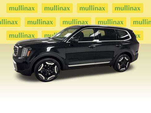 Used 2025 Kia Telluride S image 9