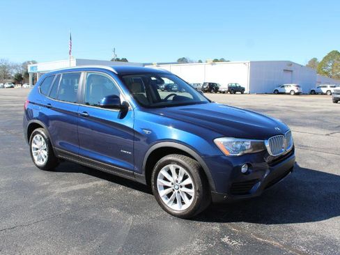 Used 2017 BMW X3 xDrive28i image 3