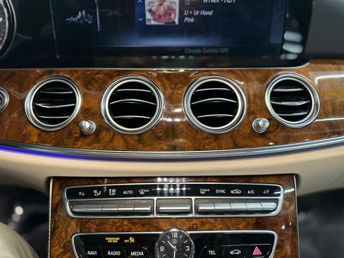 Used 2019 Mercedes-Benz E 300 4MATIC w/ Premium 1 Package image 24