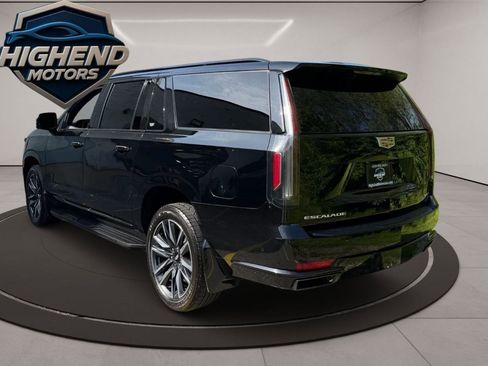 Used 2023 Cadillac Escalade ESV Sport AWD/4WD image 4