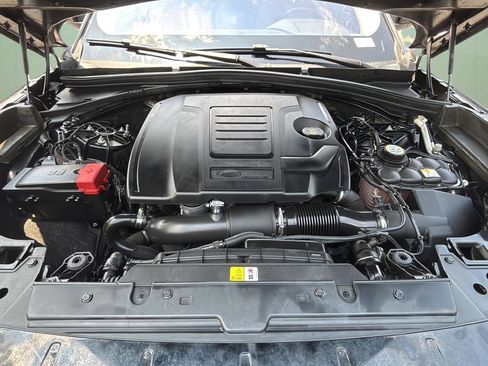 Used 2018 Land Rover Range Rover Velar S AWD/4WD image 9