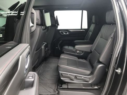 Used 2023 Chevrolet Suburban RST w/ Sport Performance Package image 27