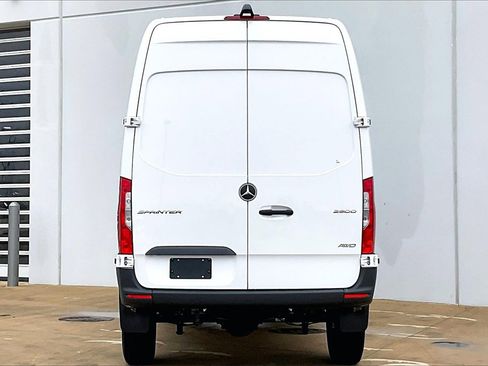 New 2025 Mercedes-Benz Sprinter 2500 image 4
