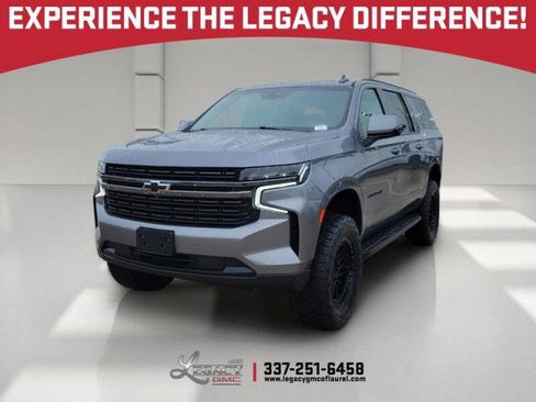 Used 2022 Chevrolet Suburban RST w/ Luxury Package AWD/4WD image 1