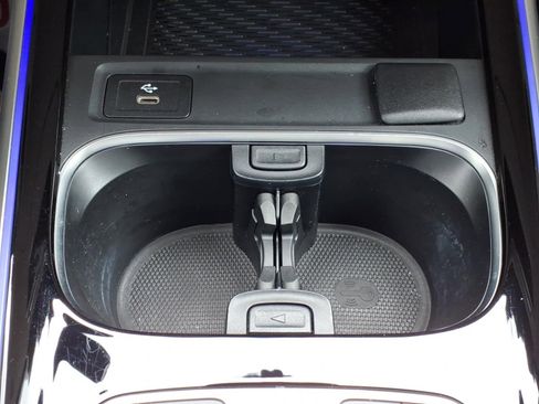 Certified 2025 Mercedes-Benz GLB 250 4MATIC image 19