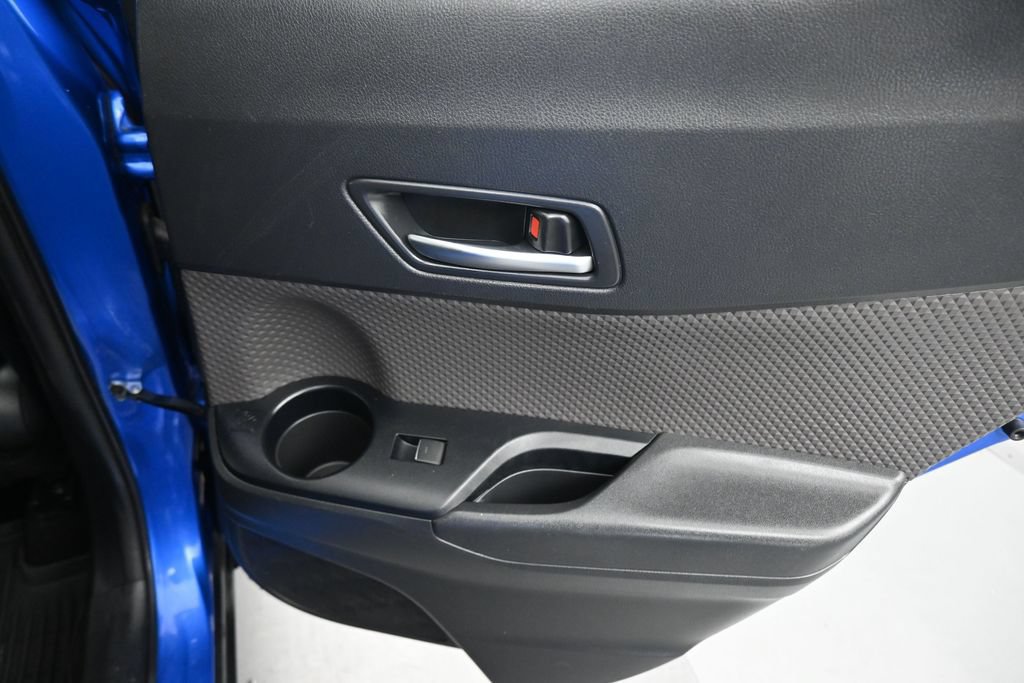 Used 2021 Toyota C-HR Limited FWD image 33