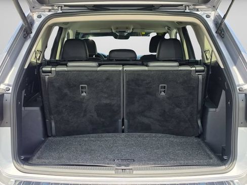 Used 2024 Volkswagen Atlas SE FWD image 13