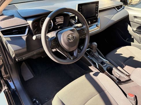 Used 2020 Toyota Corolla LE image 4