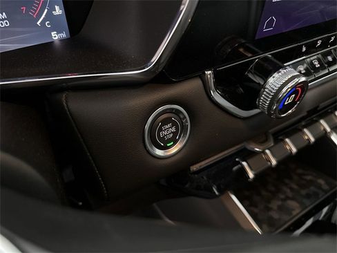 New 2025 GMC Canyon Elevation w/ Convenience Package image 17