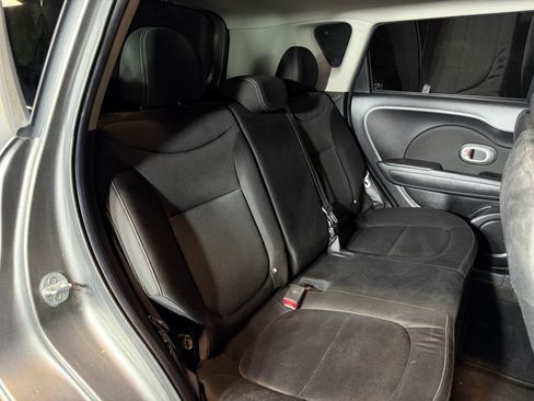 Used 2016 Kia Soul FWD image 15
