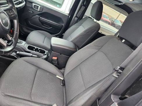 Used 2020 Jeep Wrangler Sport image 8