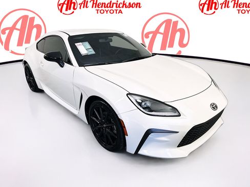 Used 2025 Toyota GR86 Premium RWD image 1