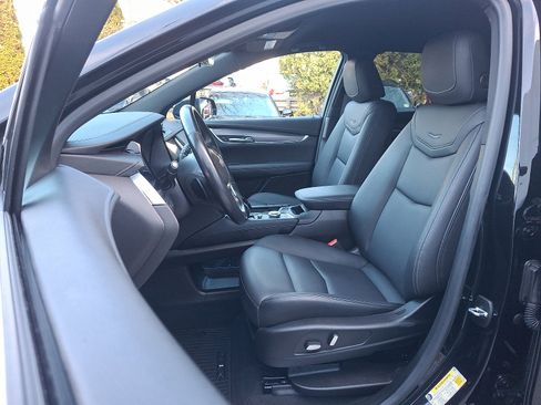 Certified 2023 Cadillac XT5 Luxury image 17