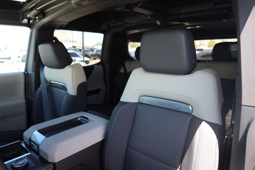 New 2026 GMC Hummer EV SUV AWD/4WD image 17