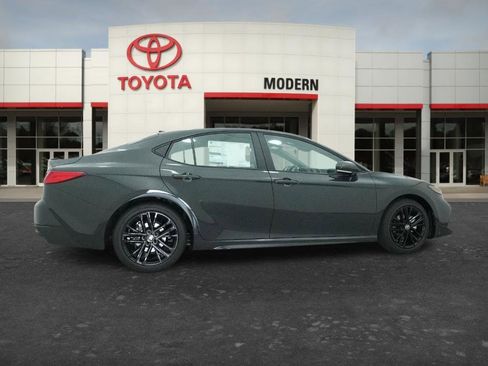 New 2026 Toyota Camry SE FWD image 19